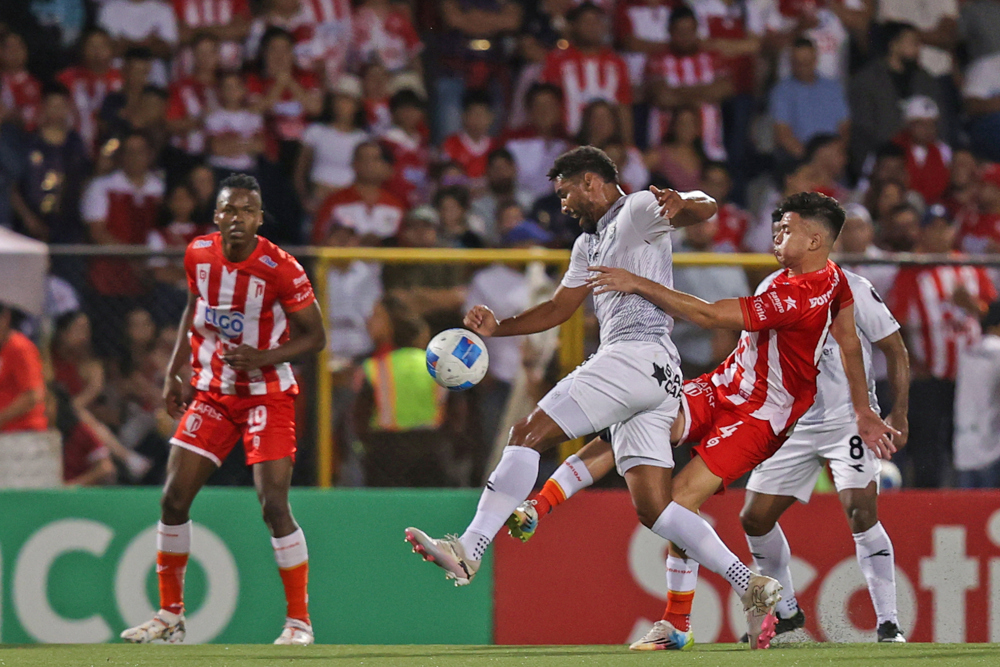 Vega, Walker shine as Estelí and Herediano draw in first leg of CAC semifinal